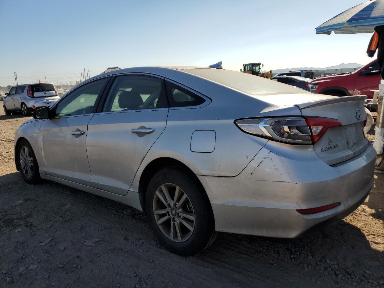 2017 Hyundai Sonata Se - Image 2