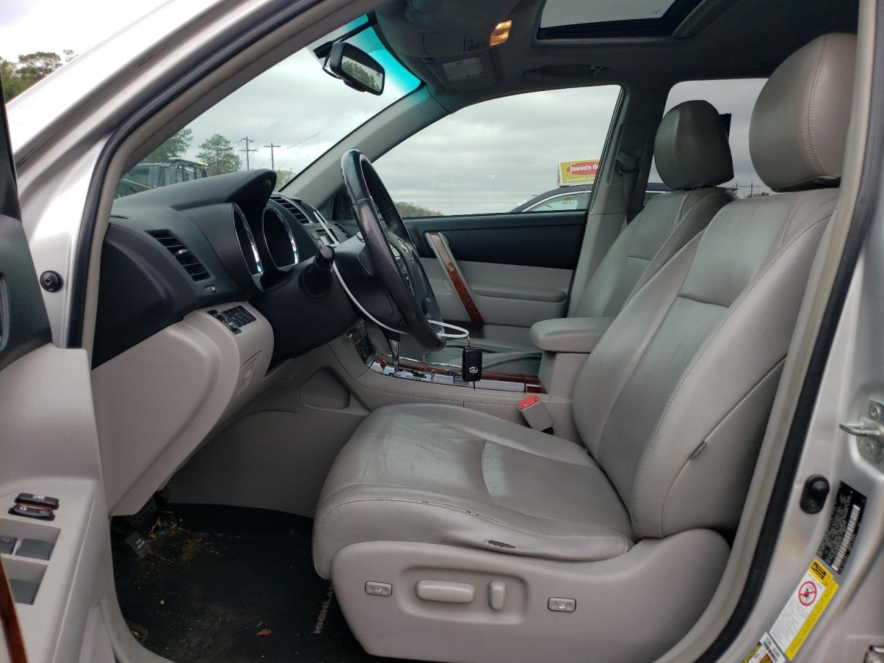 2011 Toyota Highlander Limited - Image 7