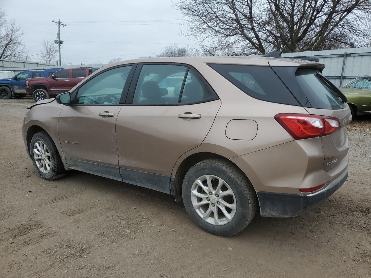 2018 Chevrolet Equinox Ls - Фото 2