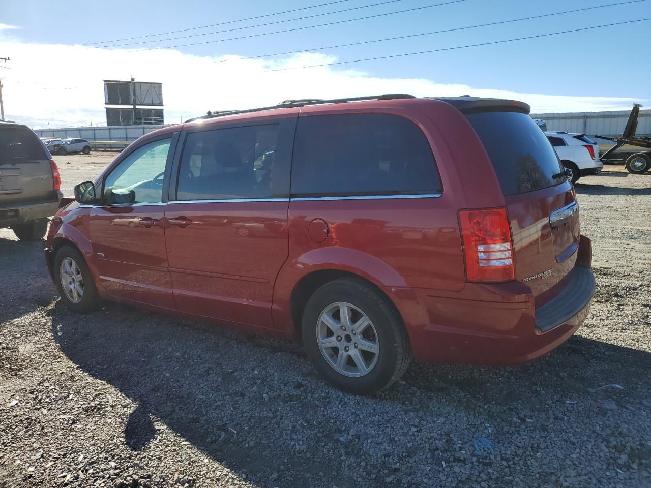 2008 Chrysler Town & Country Touring - Image 2