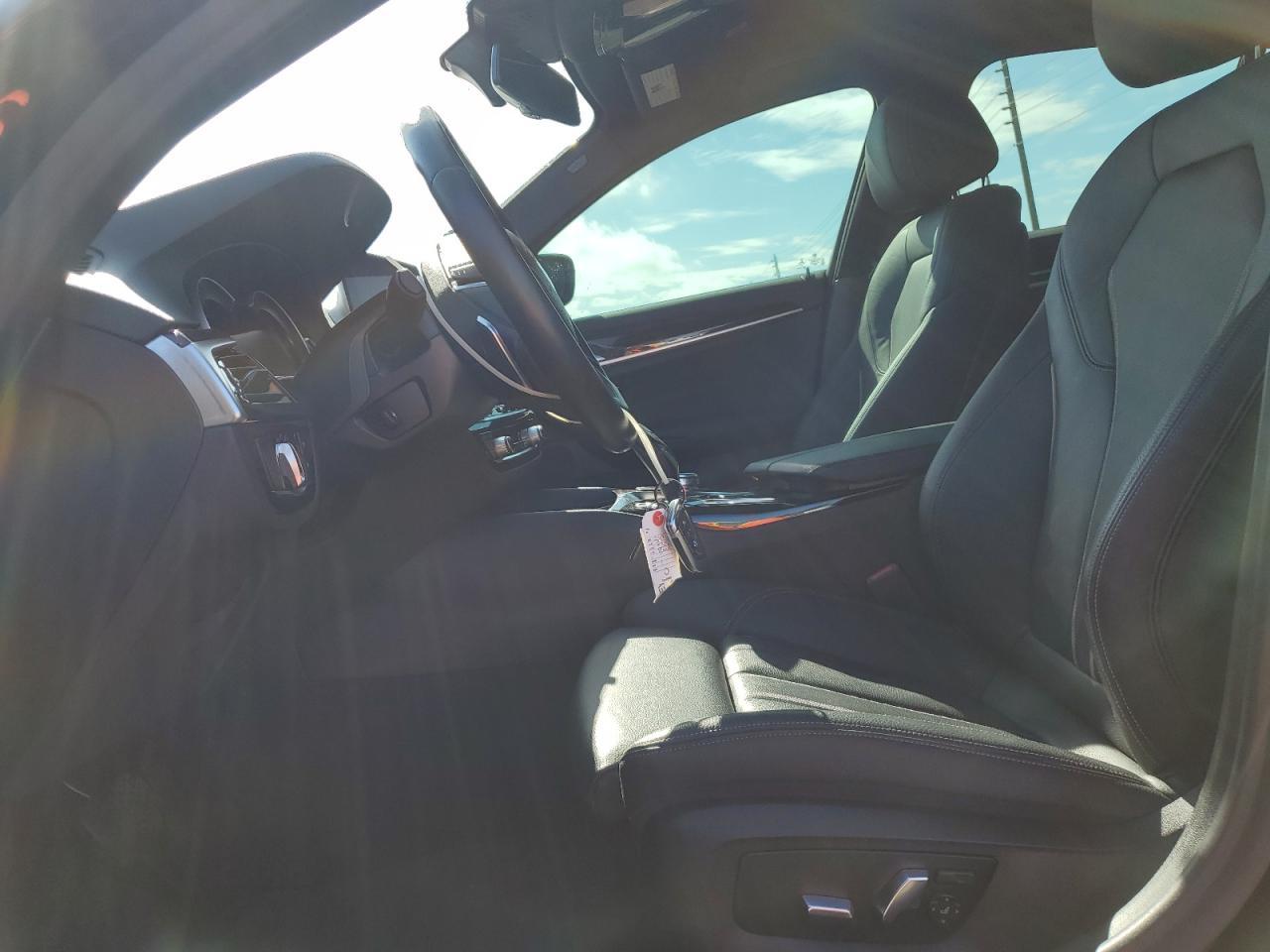 2019 BMW 530E - Image 7
