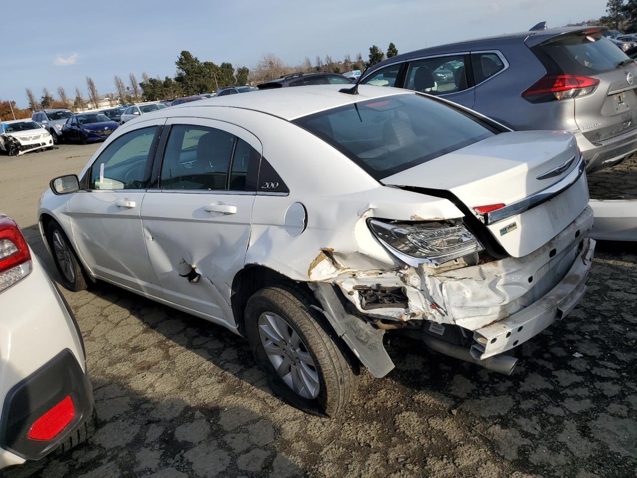 2013 Chrysler 200 Touring - Фото 2