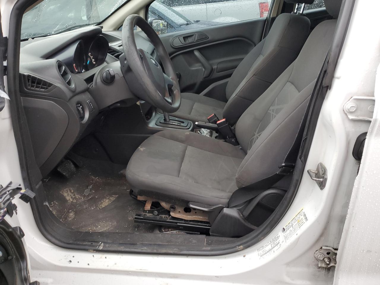 2015 Ford Fiesta S - Фото 7