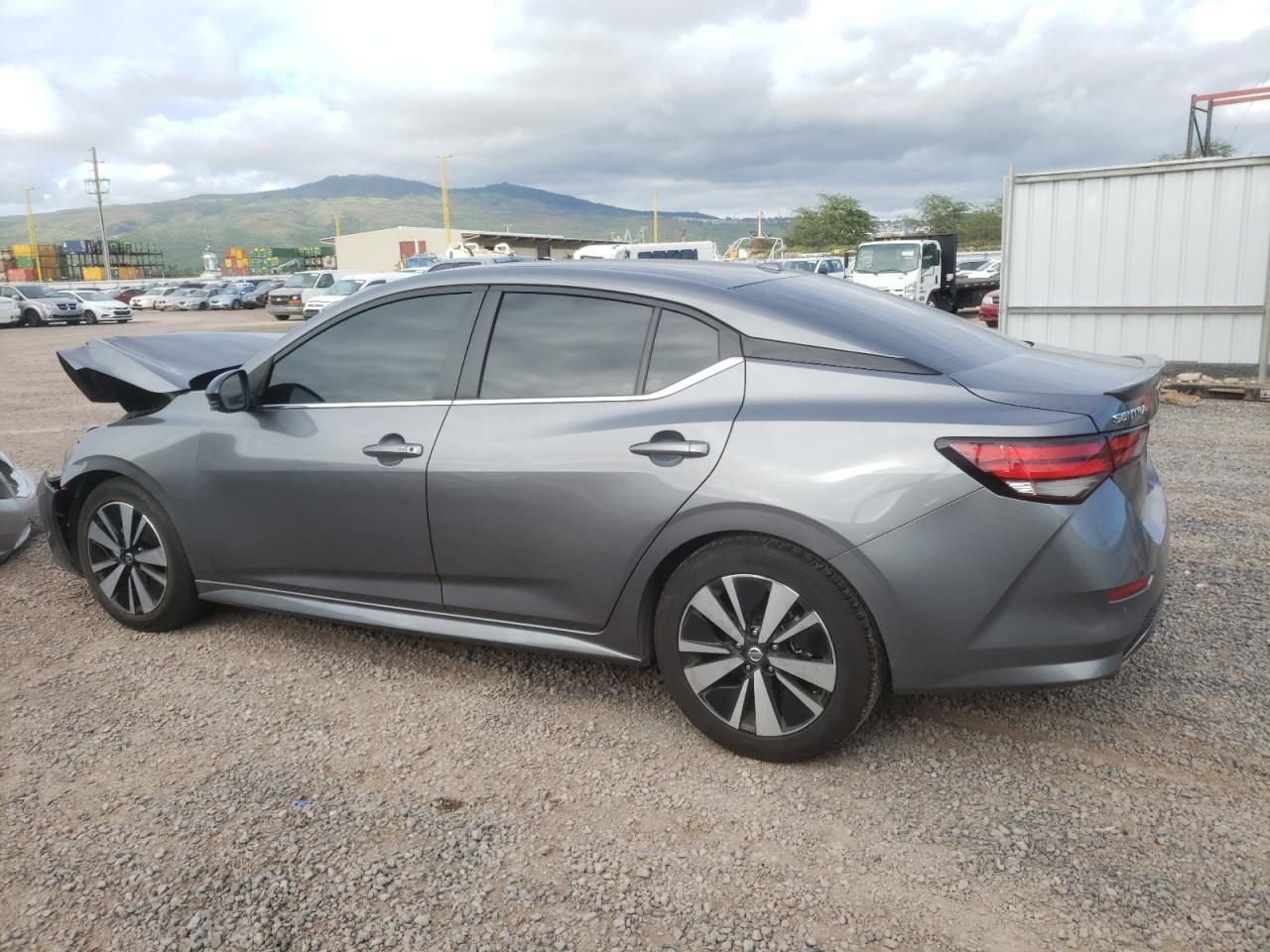 2022 Nissan Sentra Sr - Image 2