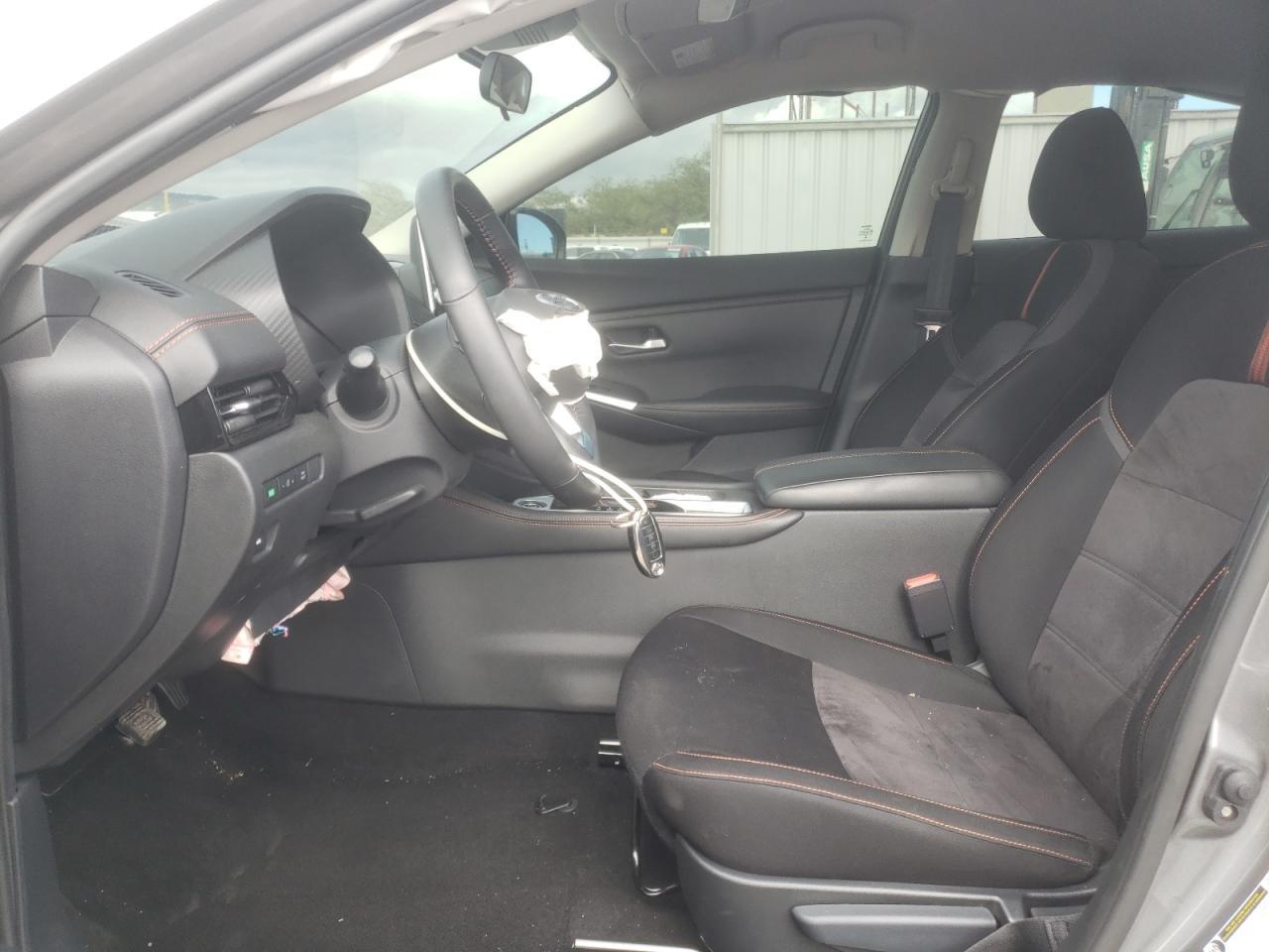 2022 Nissan Sentra Sr - Image 7