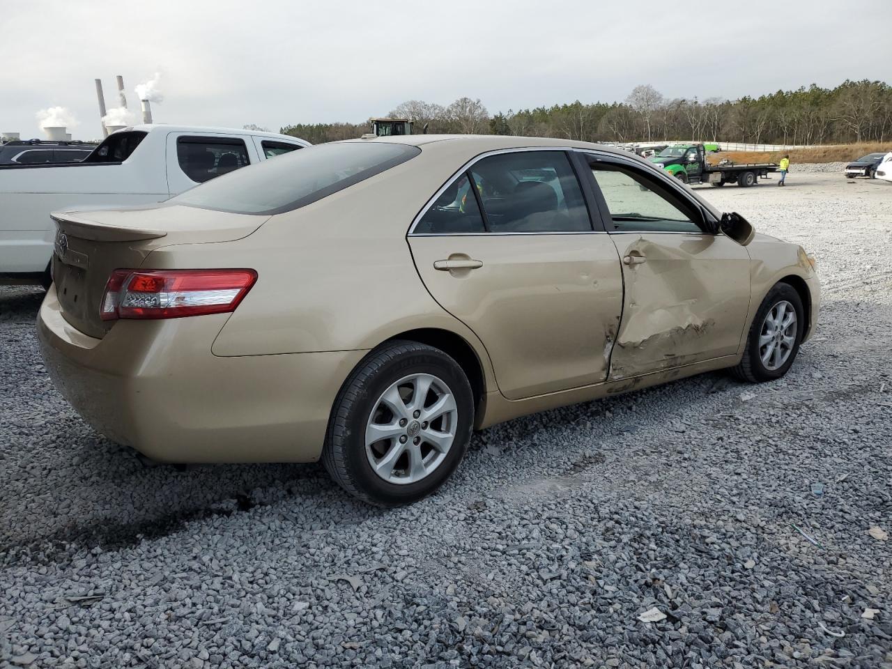 2011 Toyota Camry Base - Фото 3
