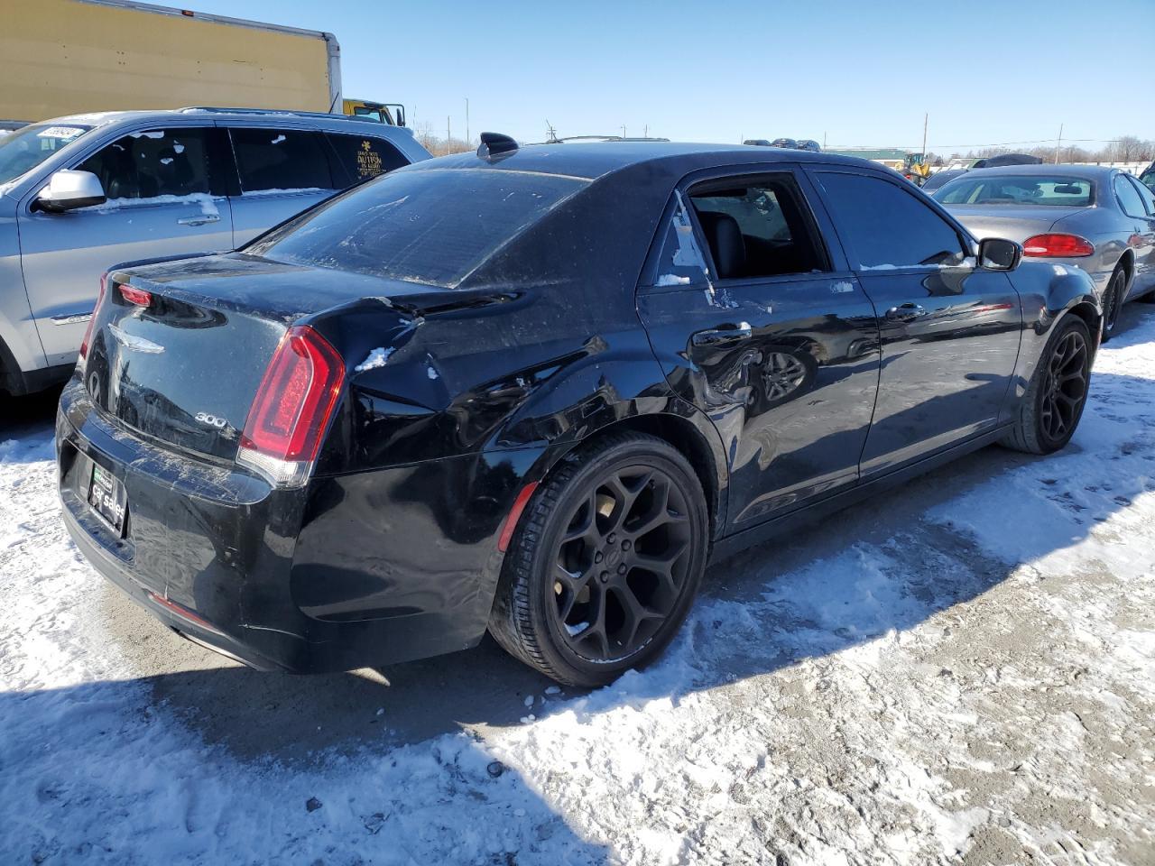 2019 Chrysler 300C - Фото 3