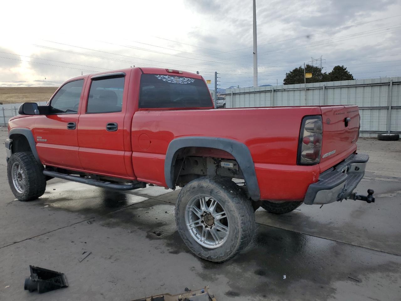 2005 Chevrolet Silverado K2500 Heavy Duty - Image 2