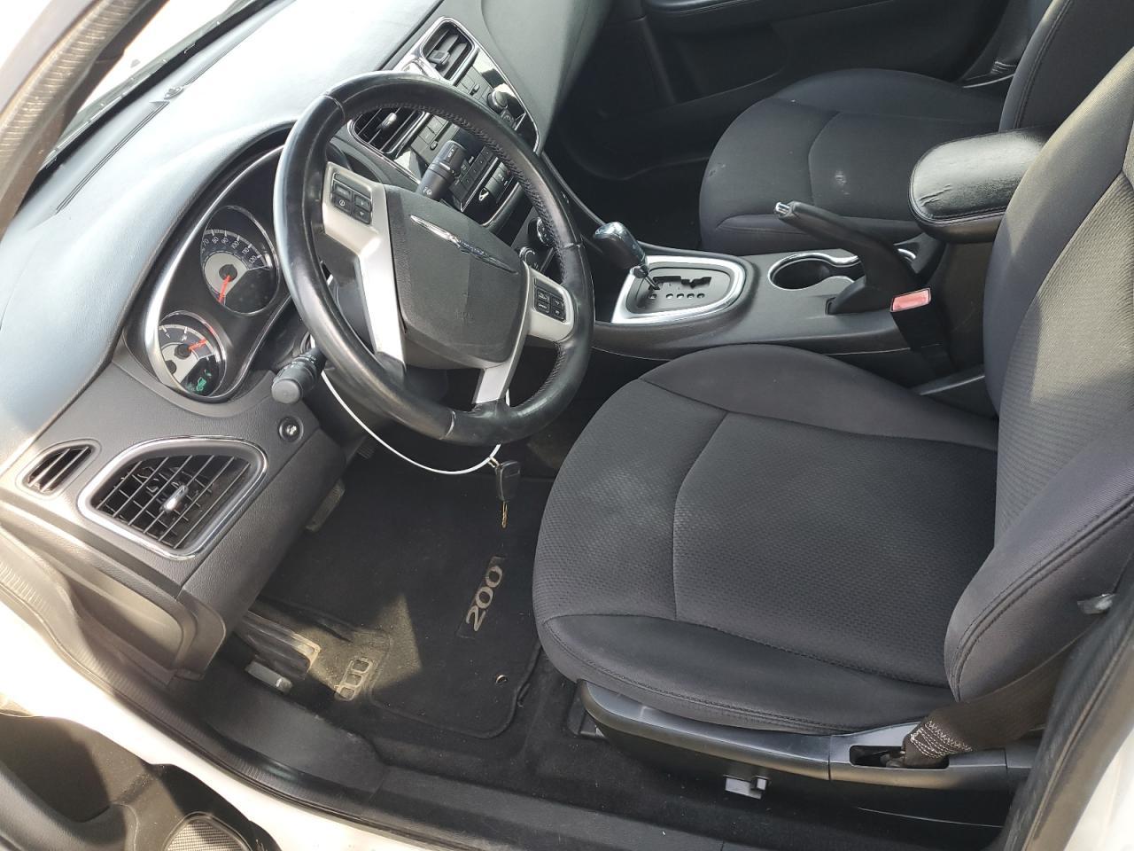 2013 Chrysler 200 Touring - Фото 7