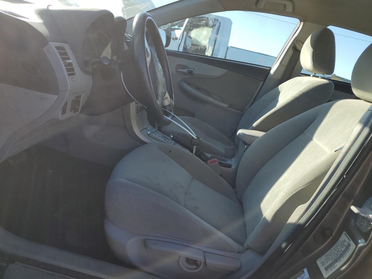 2013 Toyota Corolla Base - Фото 7