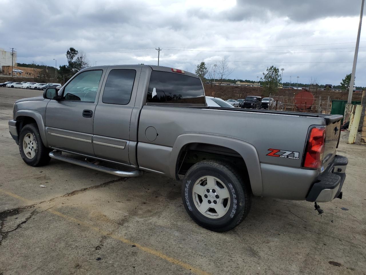 2007 Chevrolet Silverado K1500 Classic - Image 2