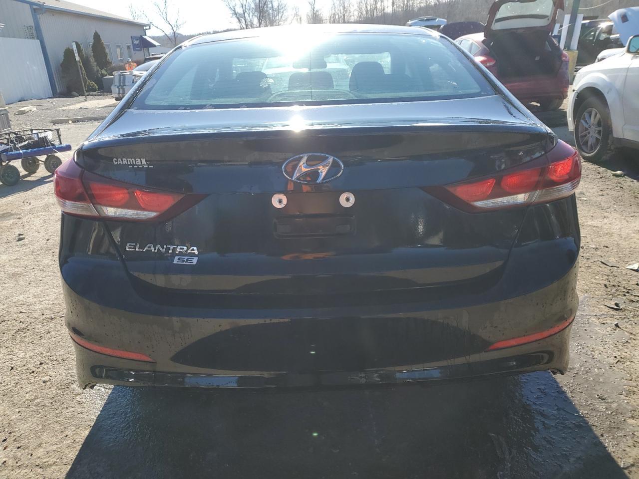 2018 Hyundai Elantra Se - Image 6