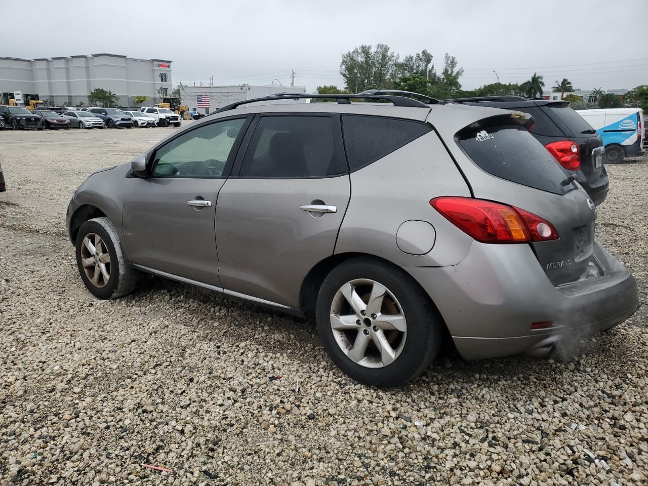 2010 Nissan Murano S - Image 2