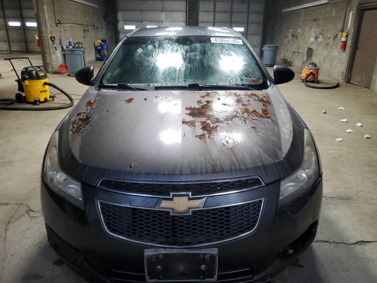 2013 Chevrolet Cruze Ls - Image 5