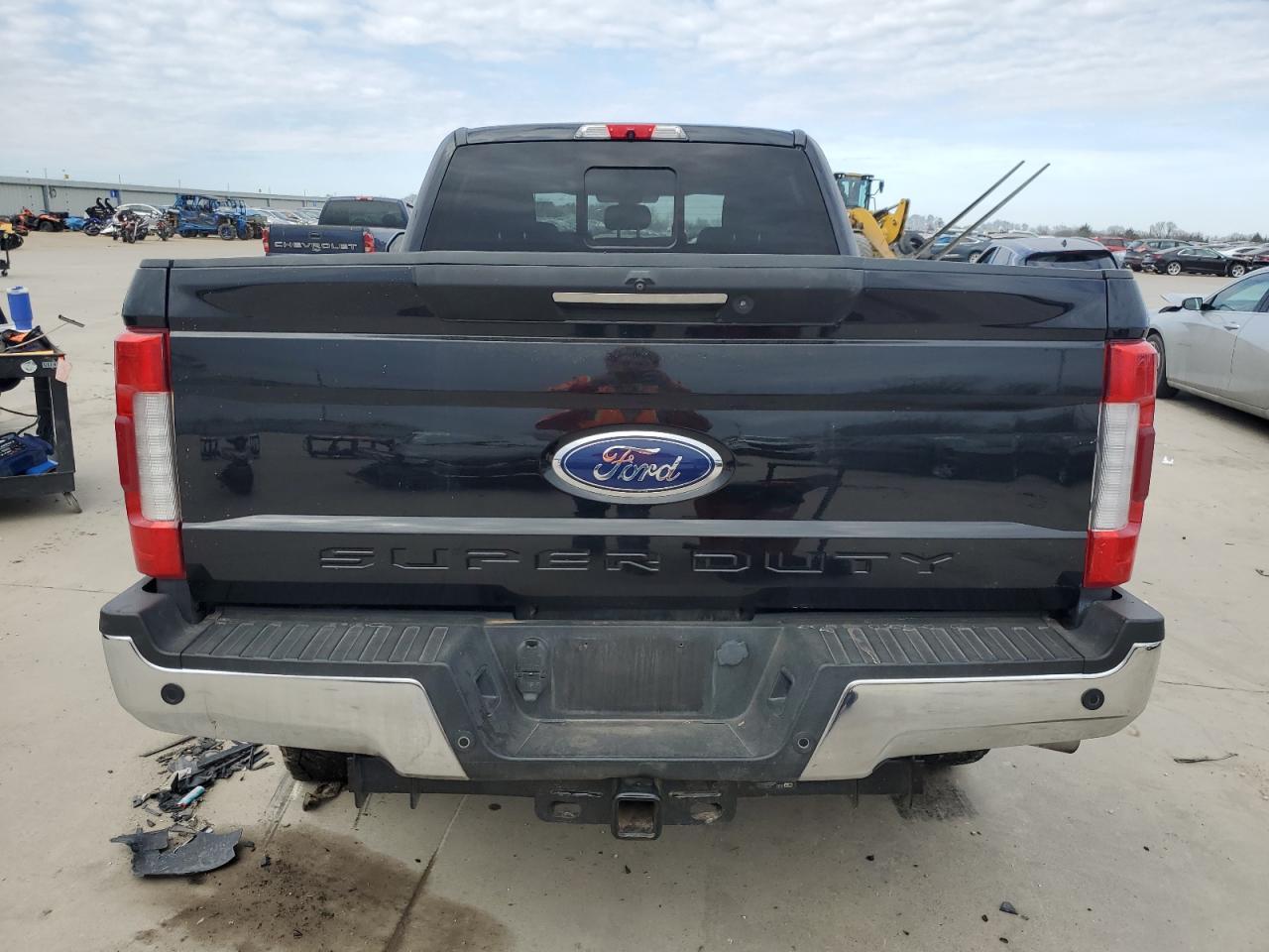 2019 Ford F250 Super Duty - Фото 6