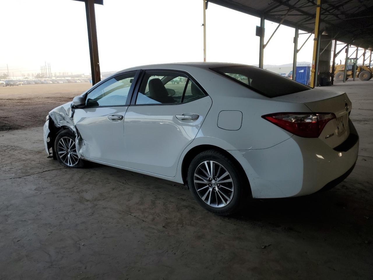 2015 Toyota Corolla L - Фото 2