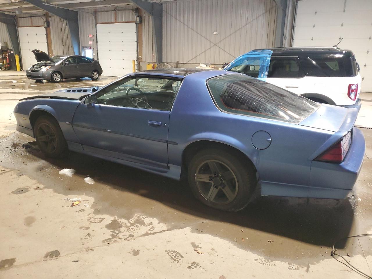 1986 Chevrolet Camaro - Фото 2