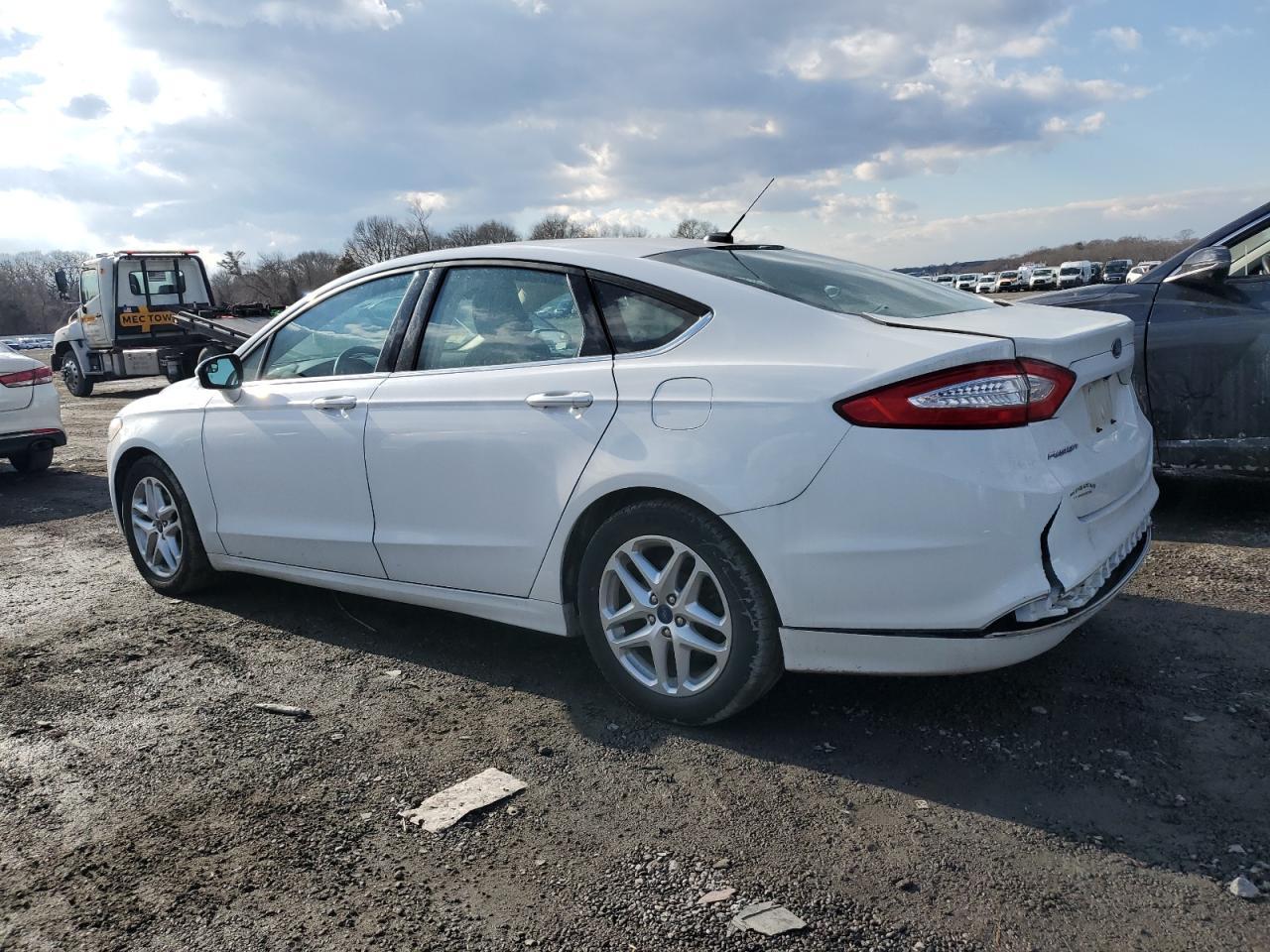 2015 Ford Fusion Se - Фото 2