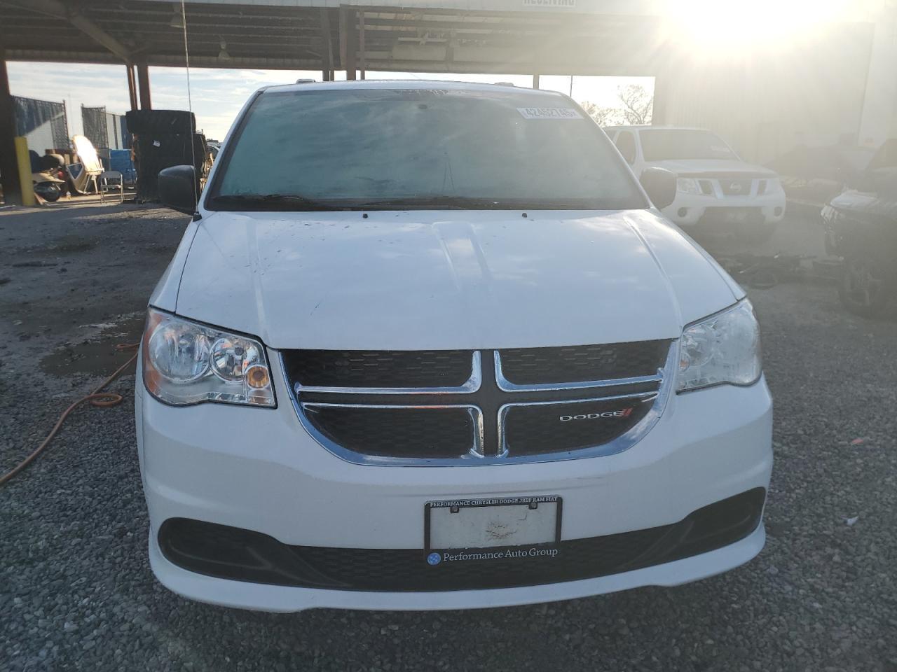 2016 Dodge Grand Caravan Se - Image 5