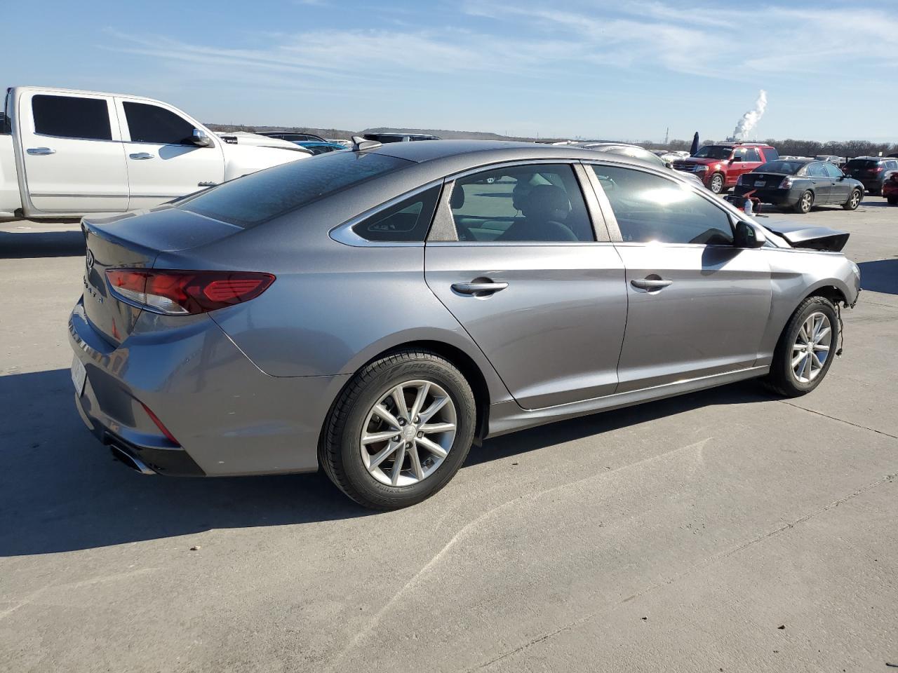 2018 Hyundai Sonata Se - Image 3
