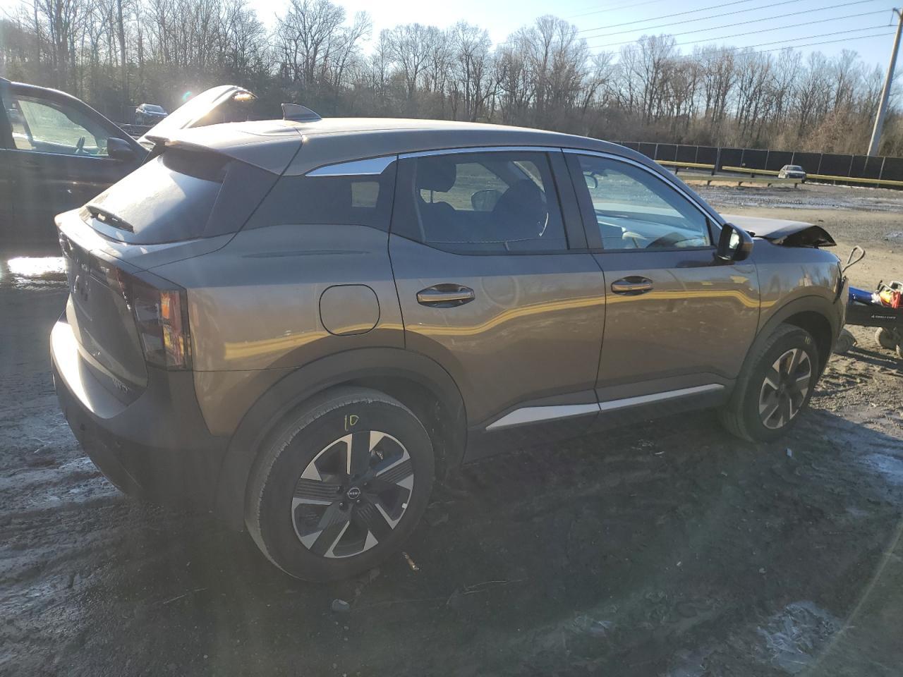 2025 Nissan Kicks Sv - Image 3