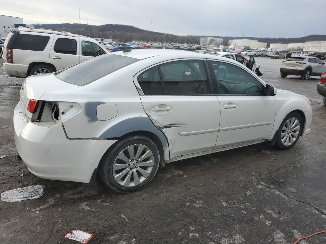 2012 Subaru Legacy 3.6R Limited - Фото 3