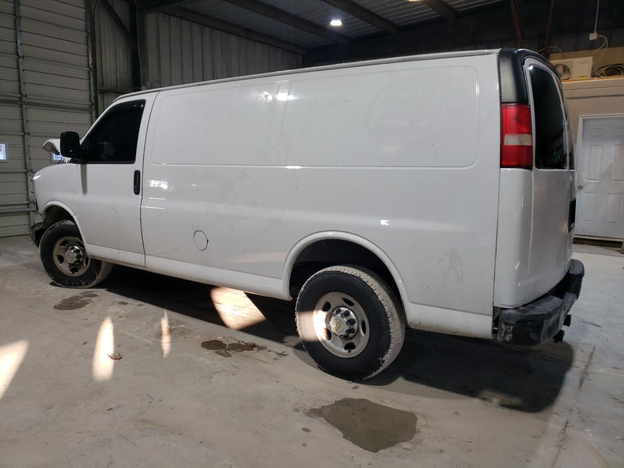 2013 Chevrolet Express G2500 - Фото 2