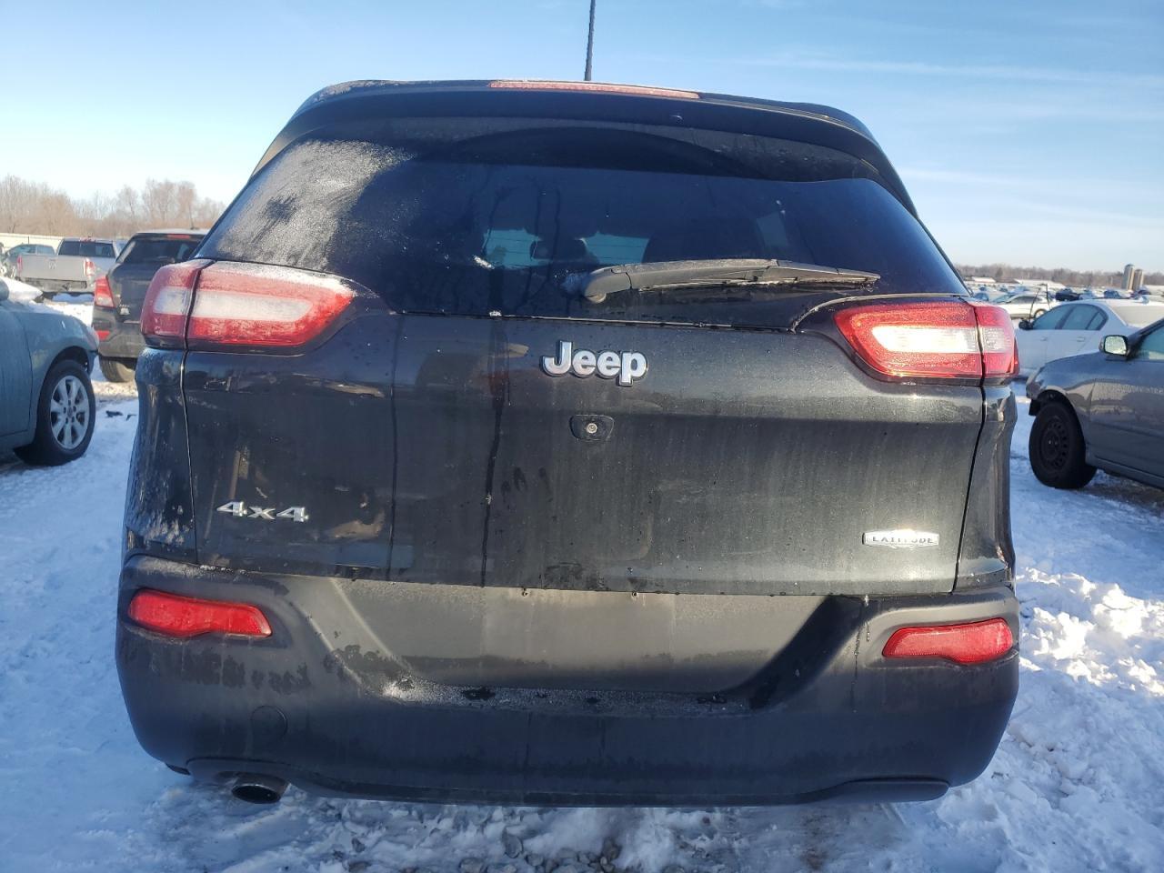 2015 Jeep Cherokee Latitude - Image 6