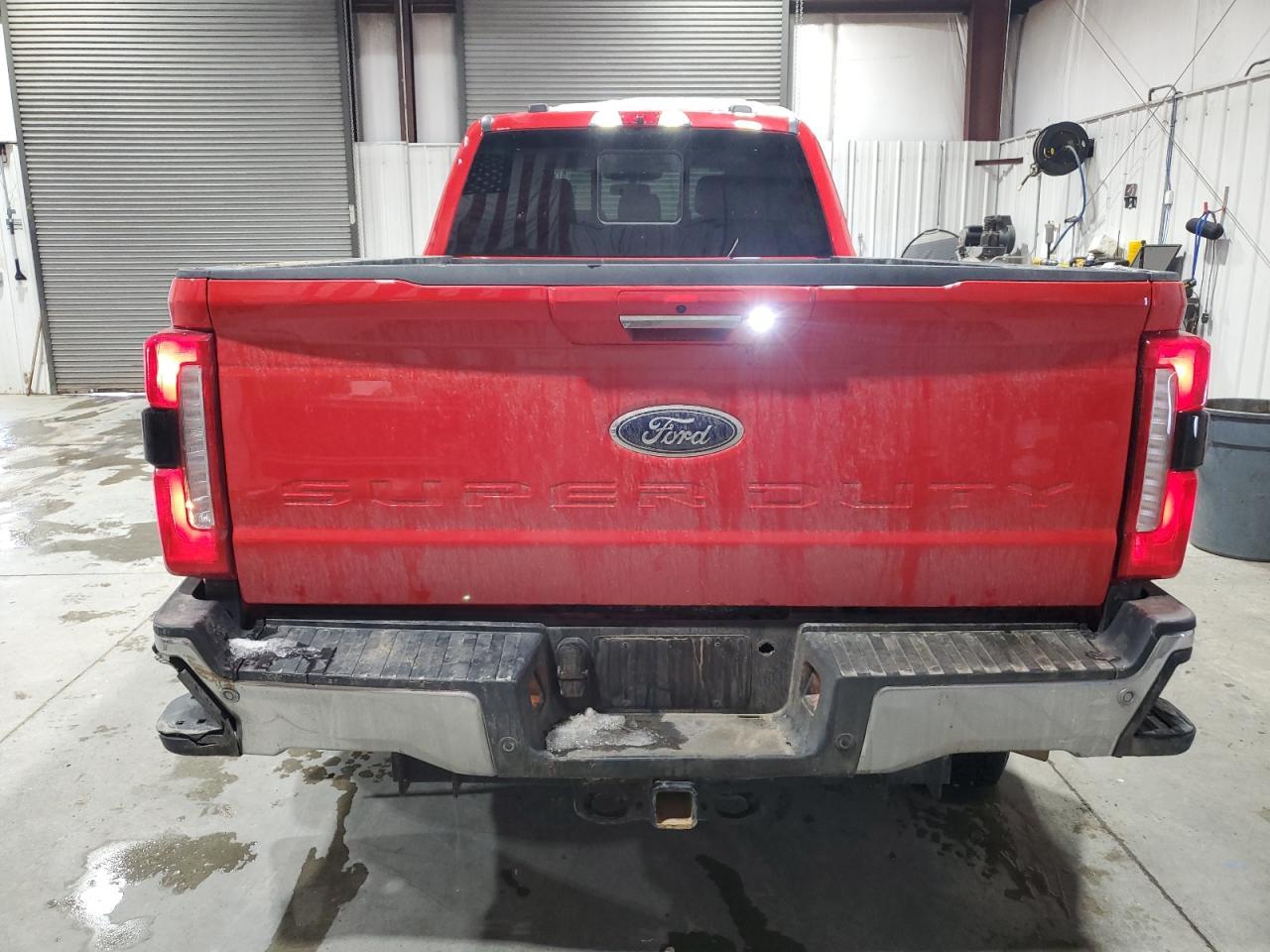 2023 Ford F350 Super Duty - Фото 6