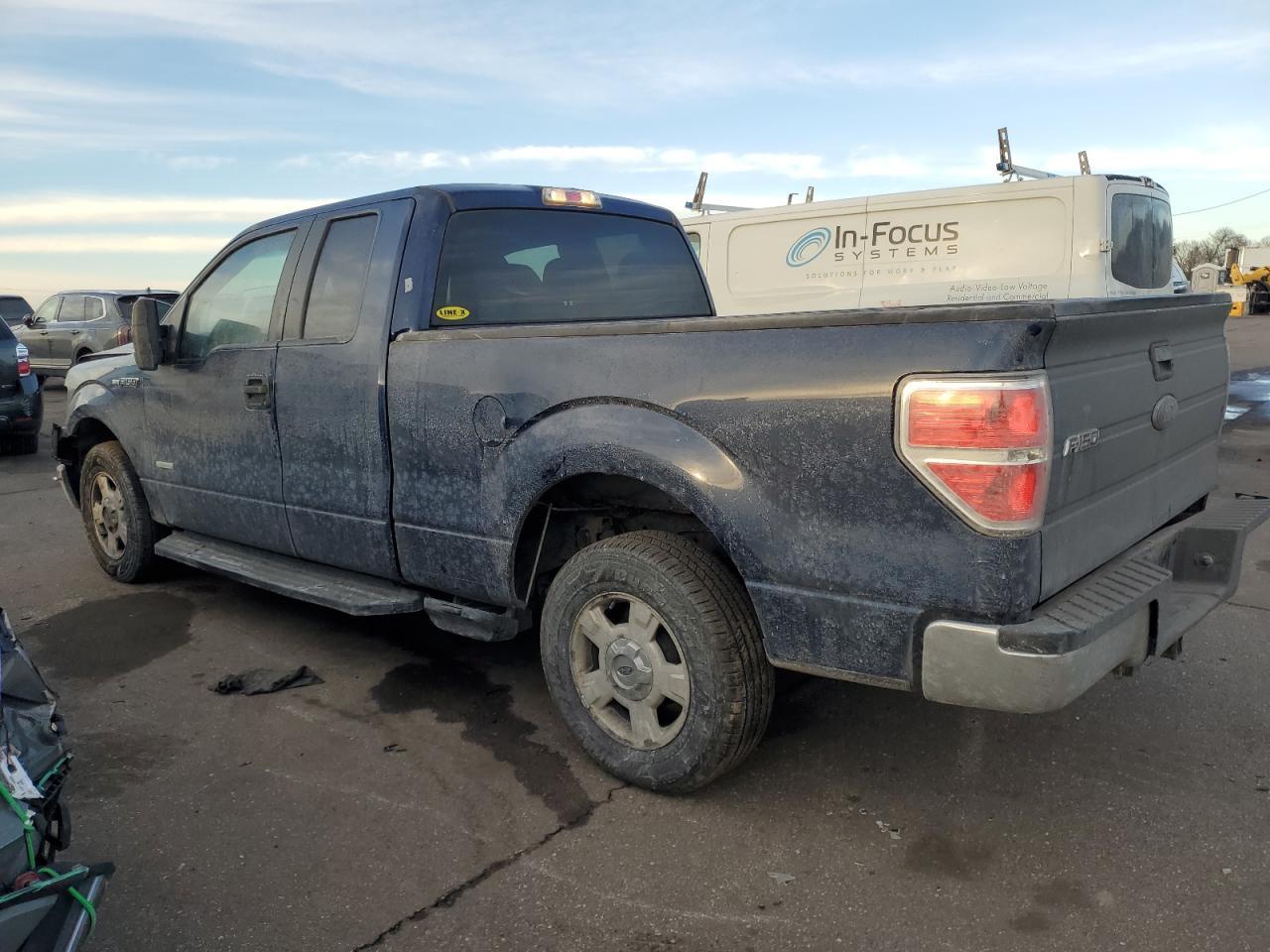 2011 Ford F150 Super Cab - Фото 2