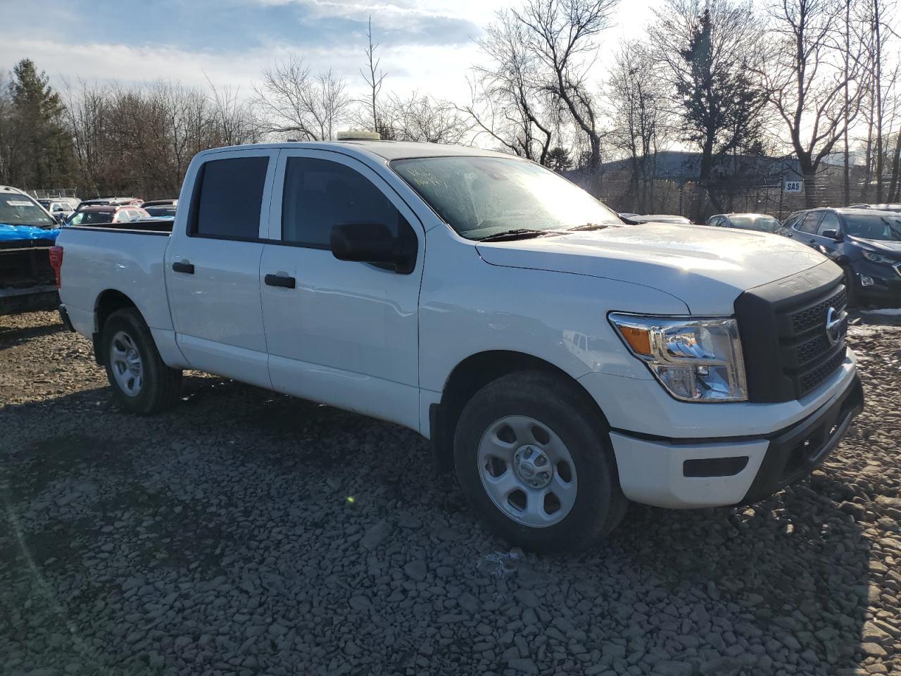 2022 Nissan Titan S - Фото 4