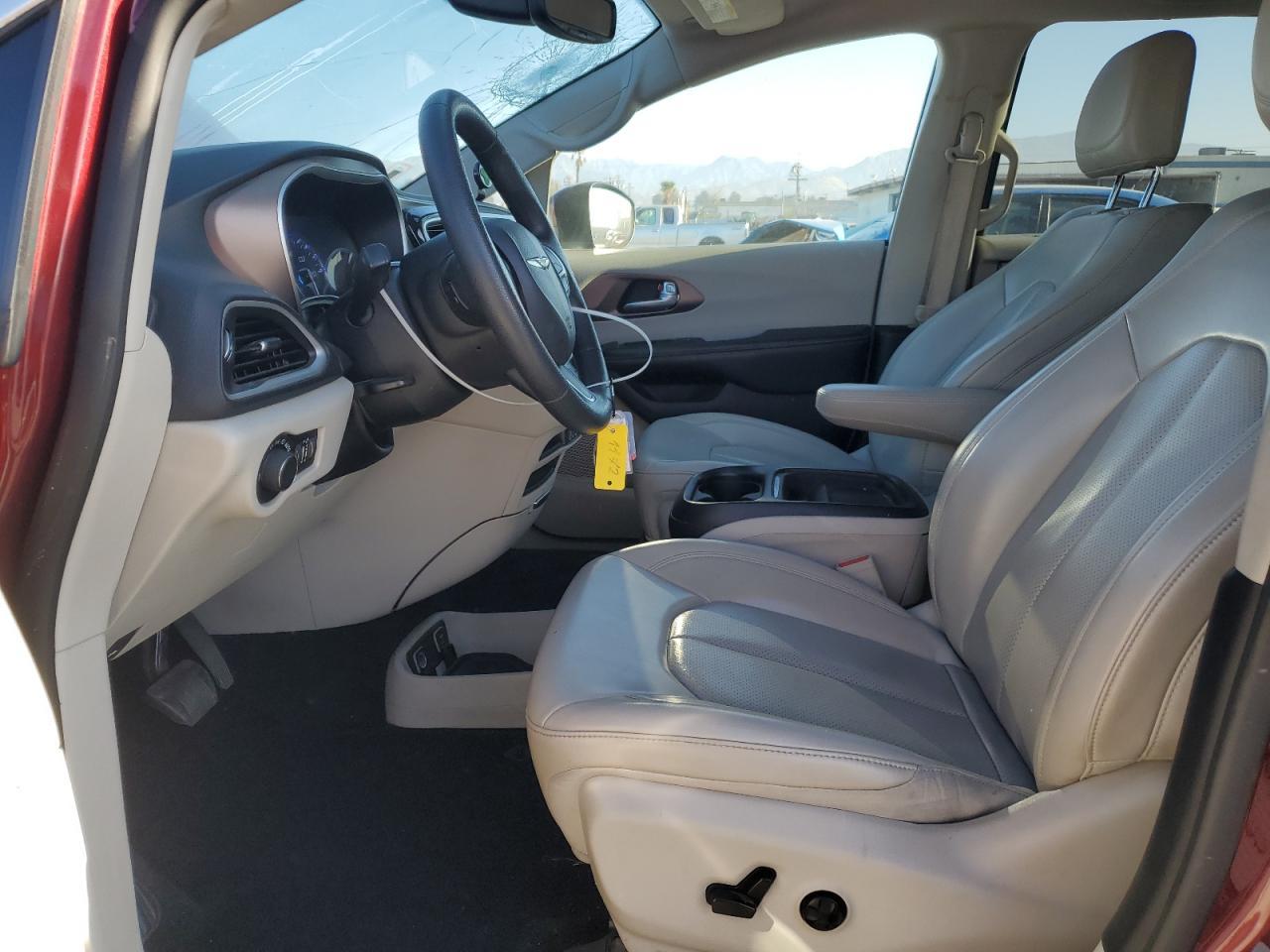 2021 Chrysler Voyager Lxi - Фото 7