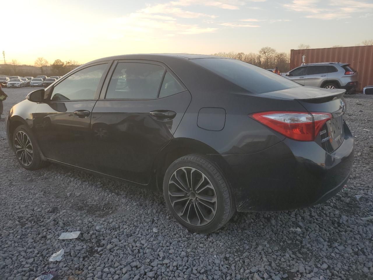 2015 Toyota Corolla L - Фото 2