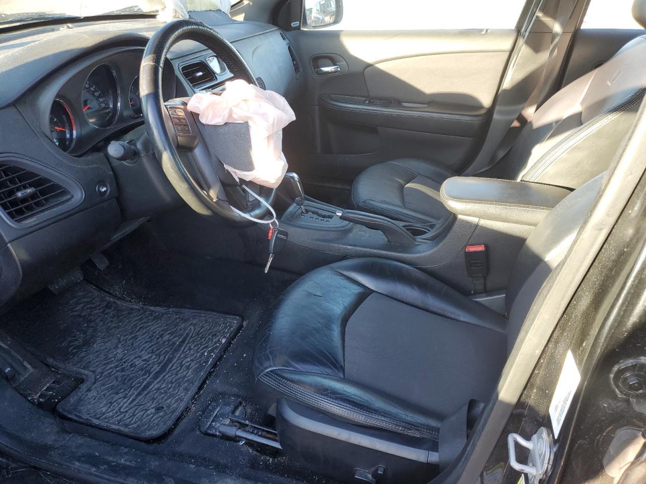 2013 Chrysler 200 Limited - Image 7