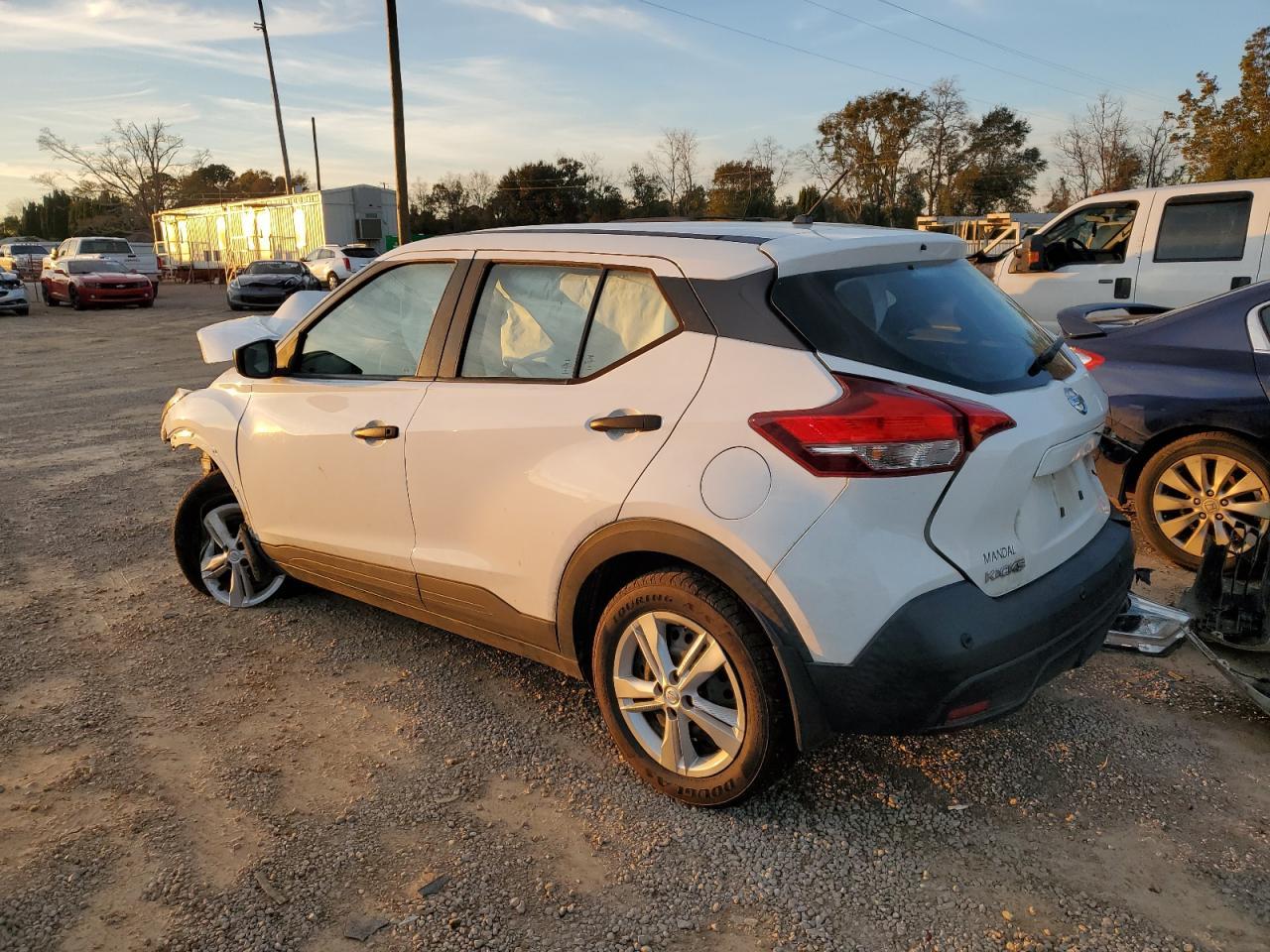 2020 Nissan Kicks S - Image 2