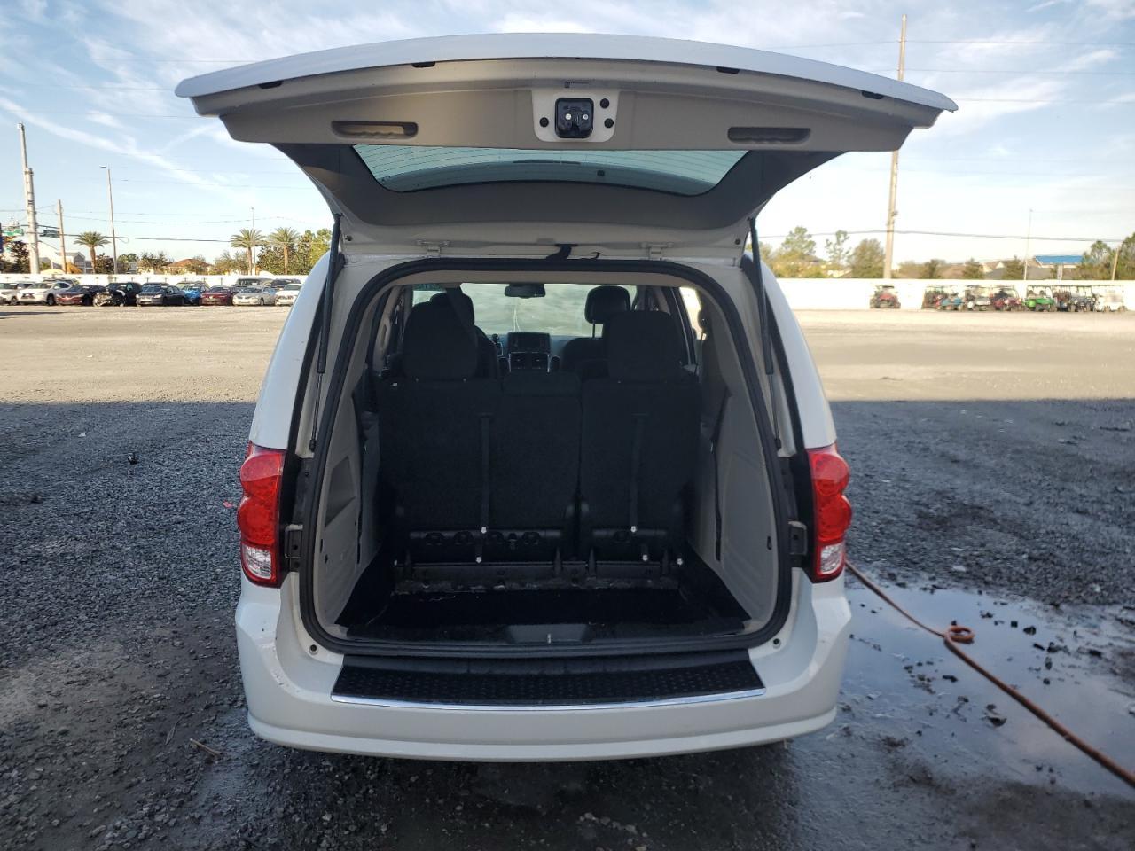 2016 Dodge Grand Caravan Se - Image 6