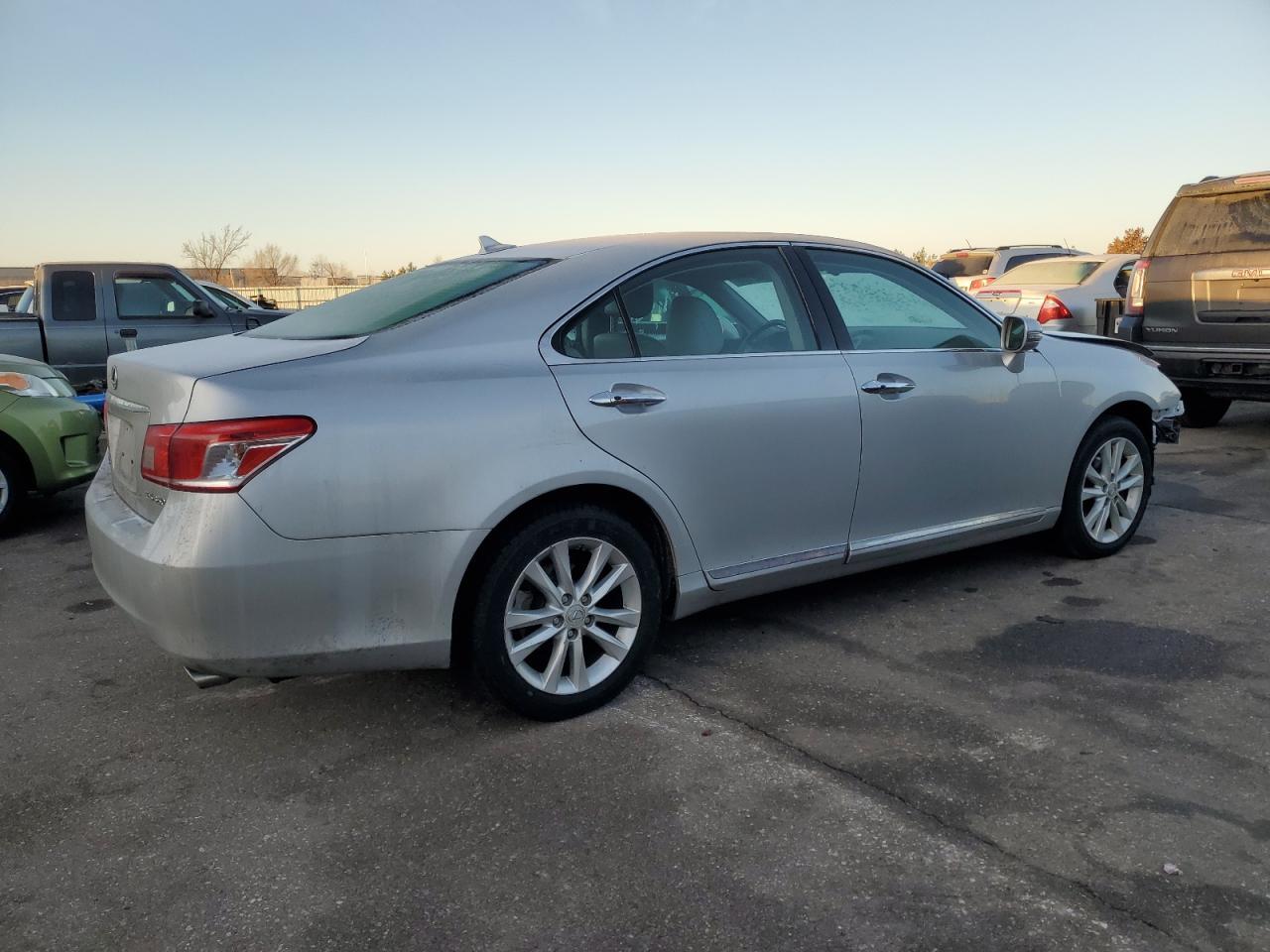 2010 Lexus Es 350 - Image 3