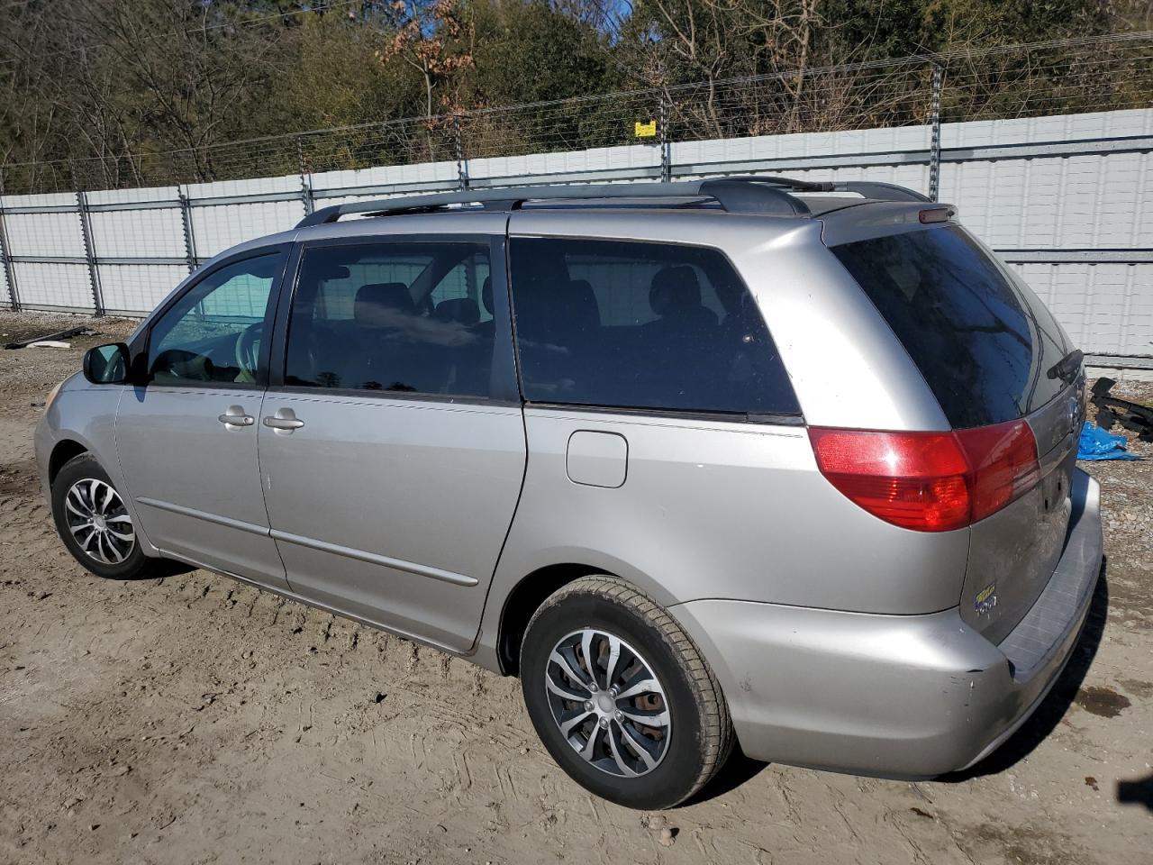 2004 Toyota Sienna Ce - Фото 2