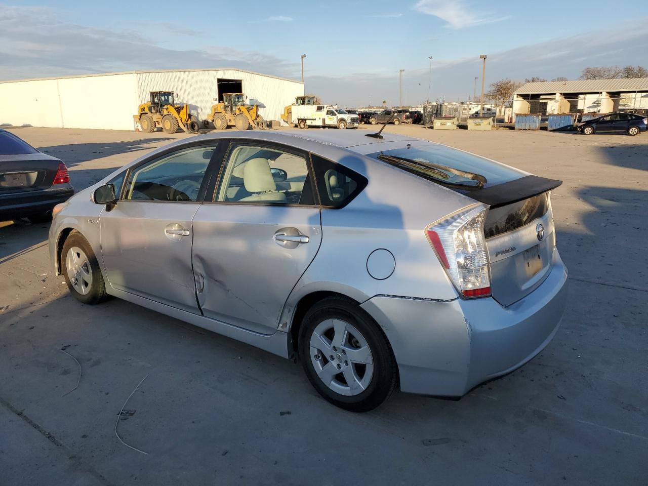 2010 Toyota Prius - Image 2