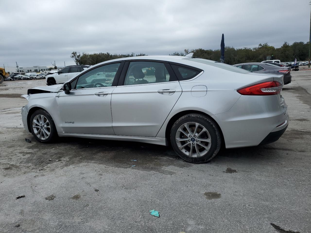 2019 Ford Fusion Se - Фото 2