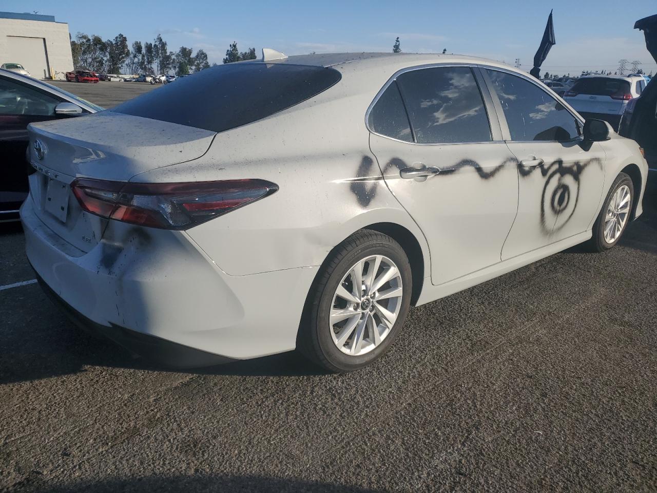 2024 Toyota Camry Le - Фото 3