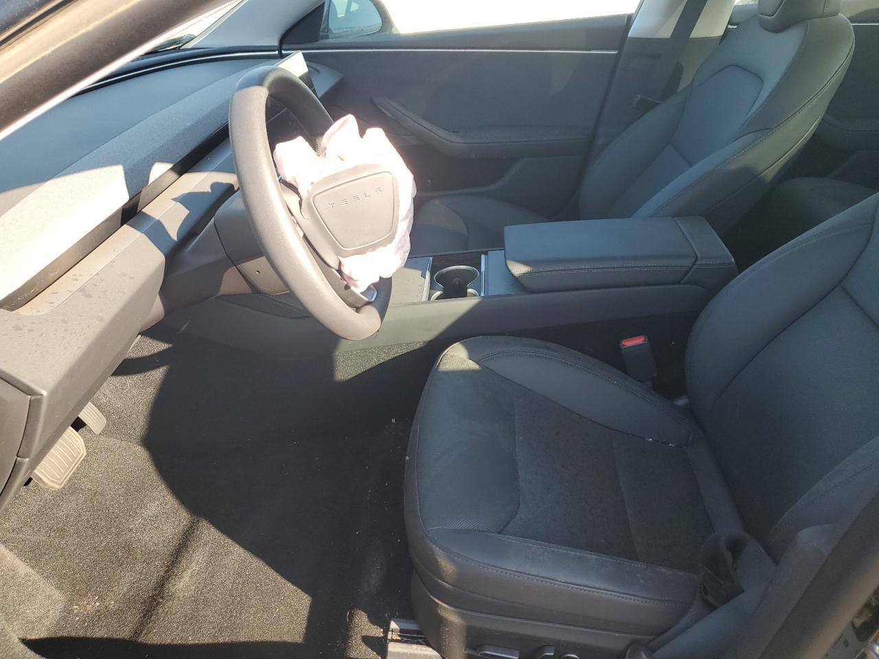 2024 Tesla Model 3 - Фото 7