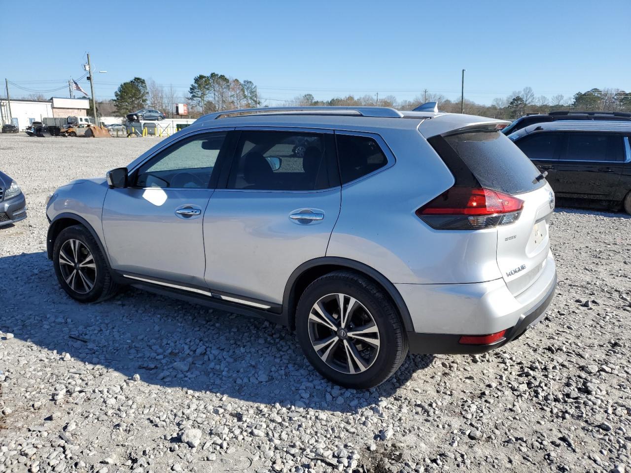 2018 Nissan Rogue S - Фото 2
