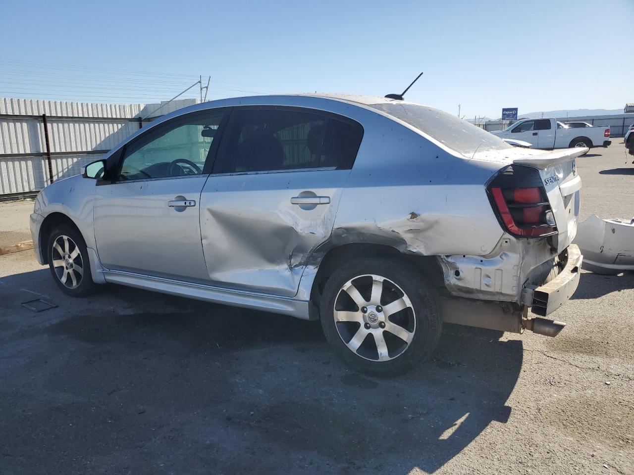 2012 Nissan Sentra 2.0 - Image 2