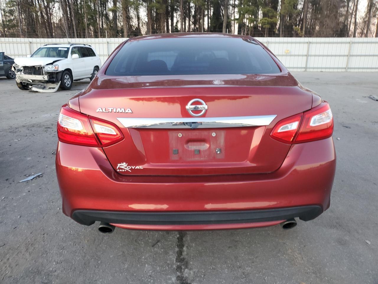 2016 Nissan Altima 2.5 - Image 6