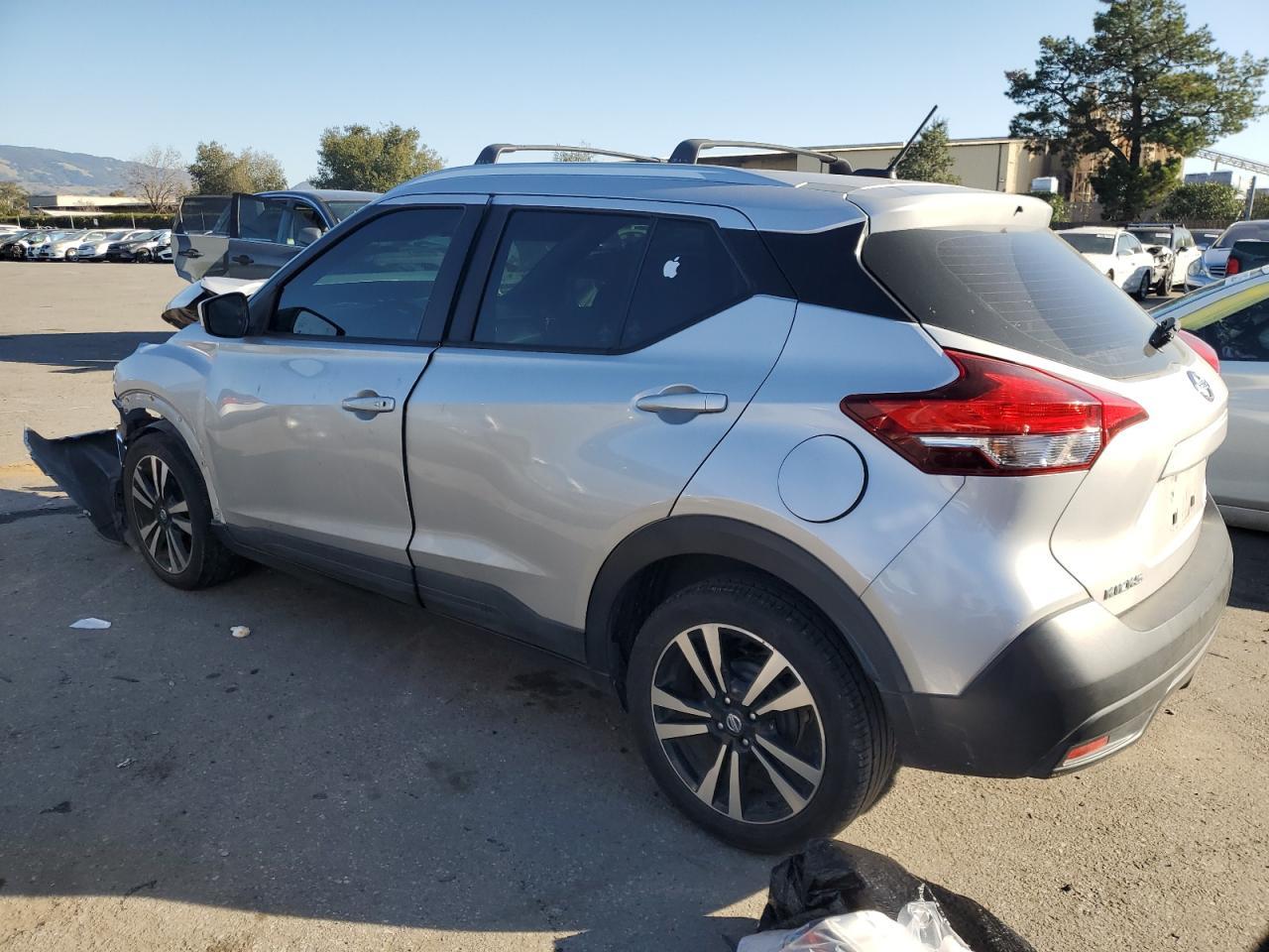 2019 Nissan Kicks Sv - Image 2