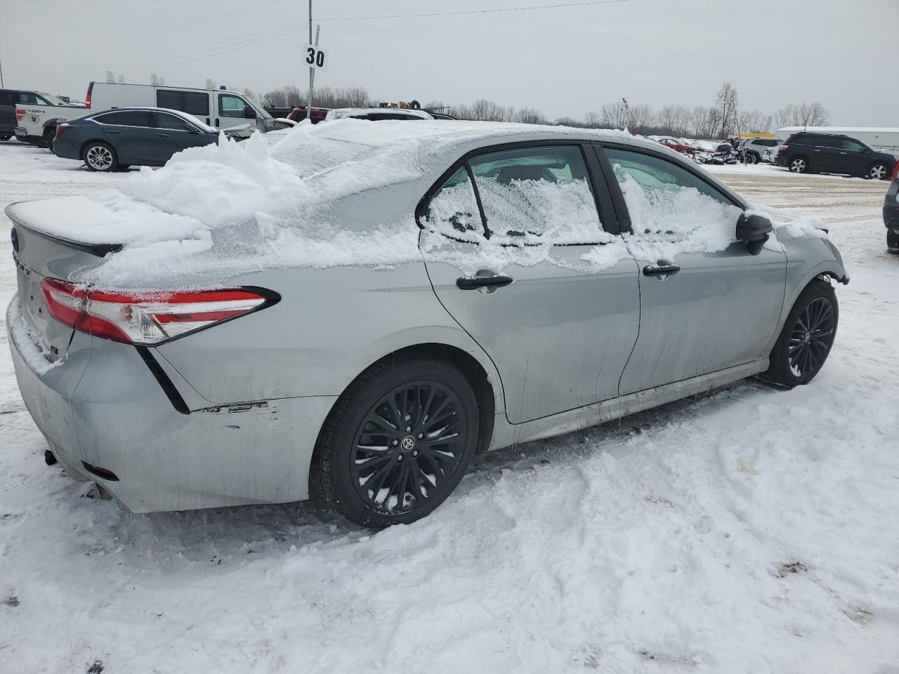 2020 Toyota Camry Se - Image 3