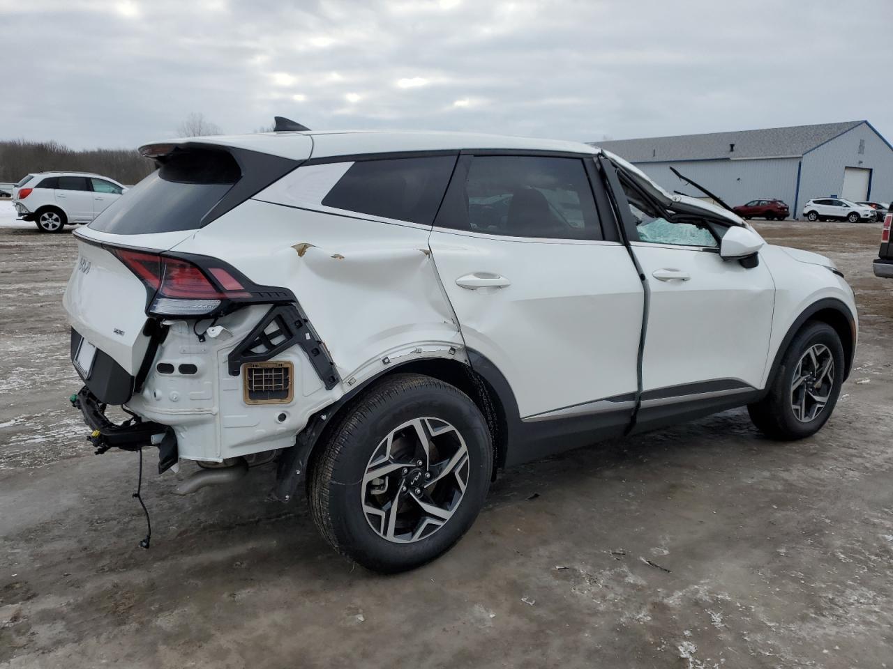 2023 Kia Sportage Lx - Image 3