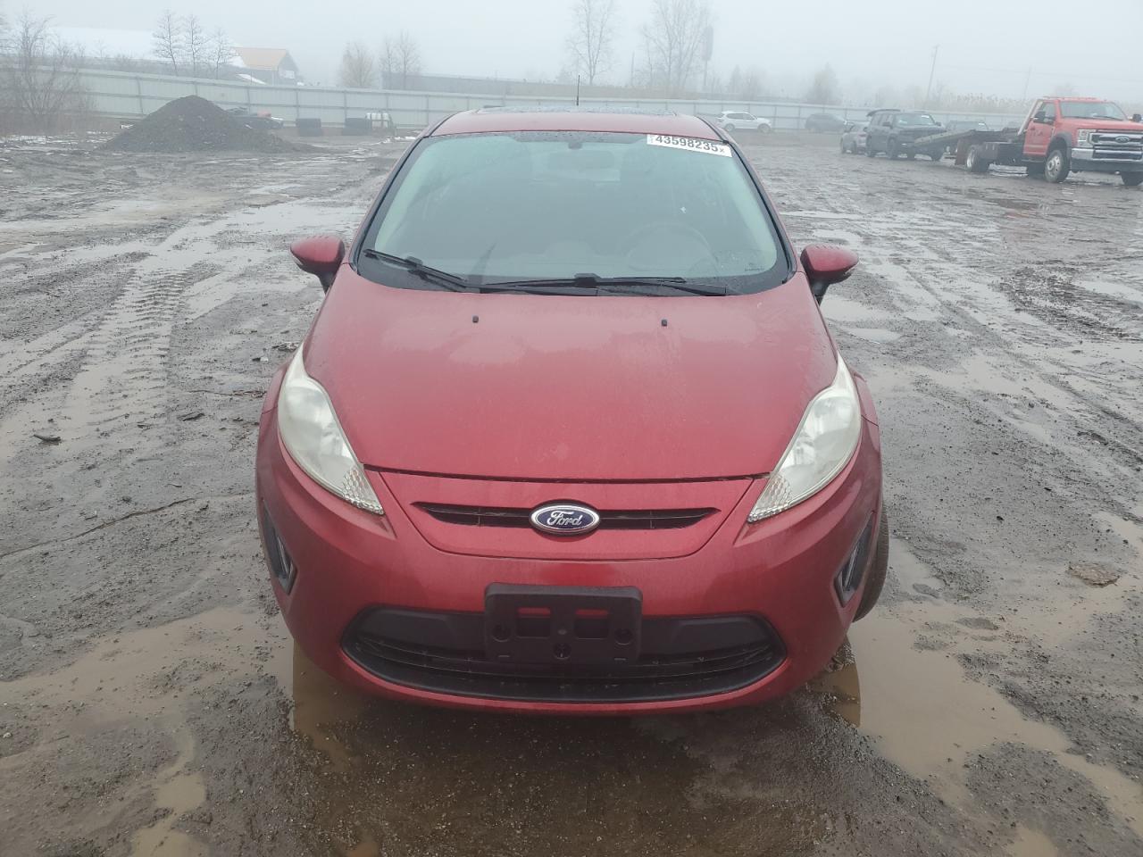 2013 Ford Fiesta Se - Фото 5