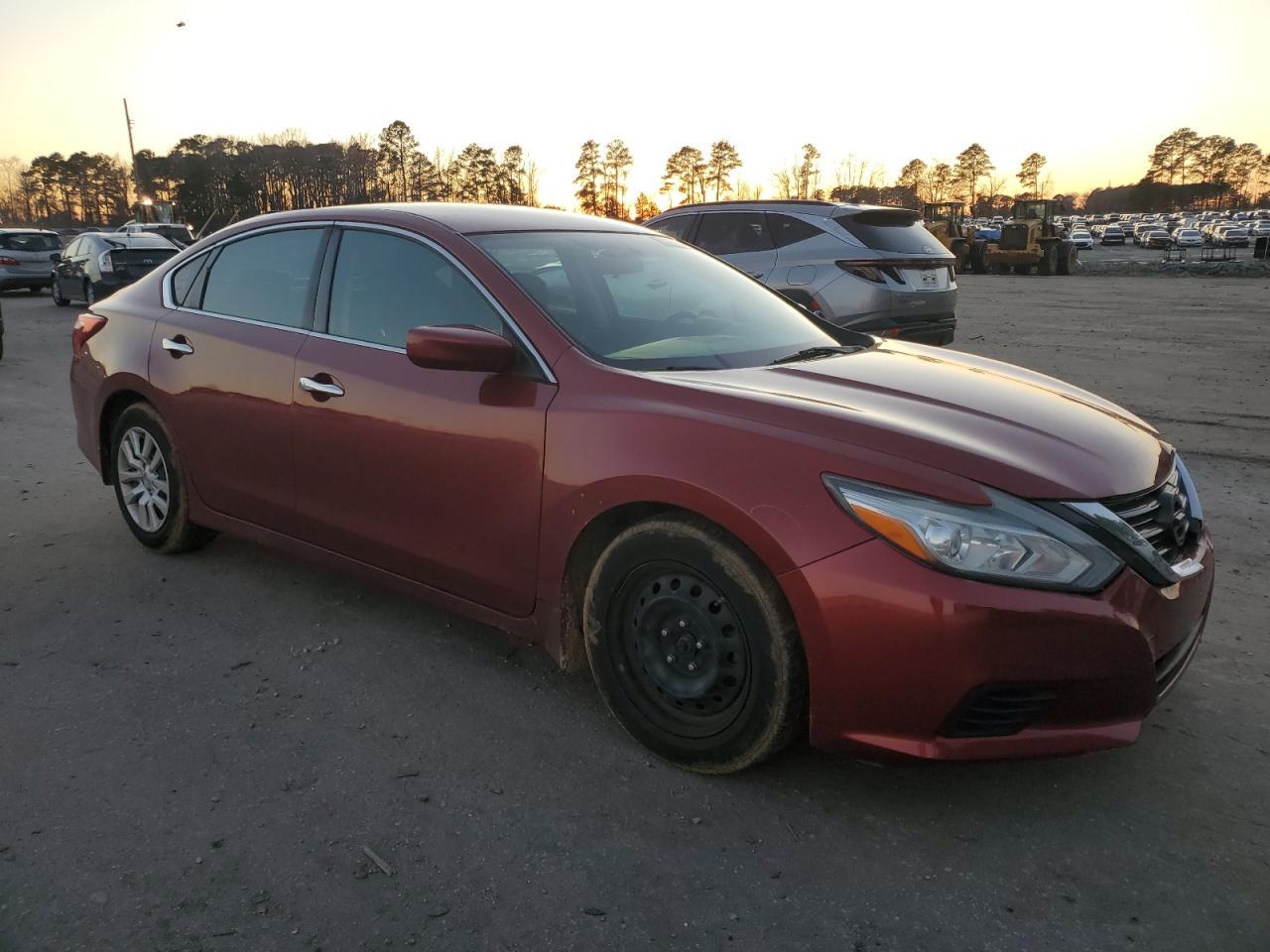 2016 Nissan Altima 2.5 - Image 4